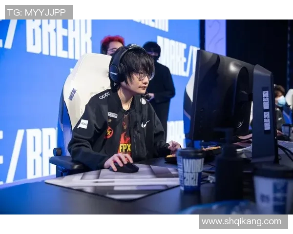 电竞实时数据分析高校联赛中FPX团队协作表现的深度点评与启示 电竞实时数据分析高校联赛中FPX团队协作表现的深度点评与启示