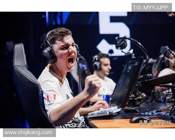 电竞比分全球挑战赛中FPX展现灵活战术的精彩表现分析与点评